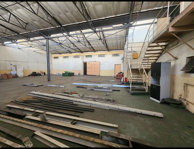 1,553M² WAREHOUSE TO LET IN WADEVILLE